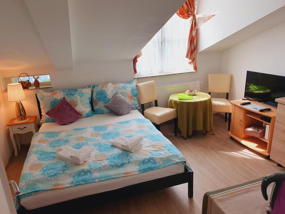 Karmelita Boutique Apartman Sopron Eksteriør billede