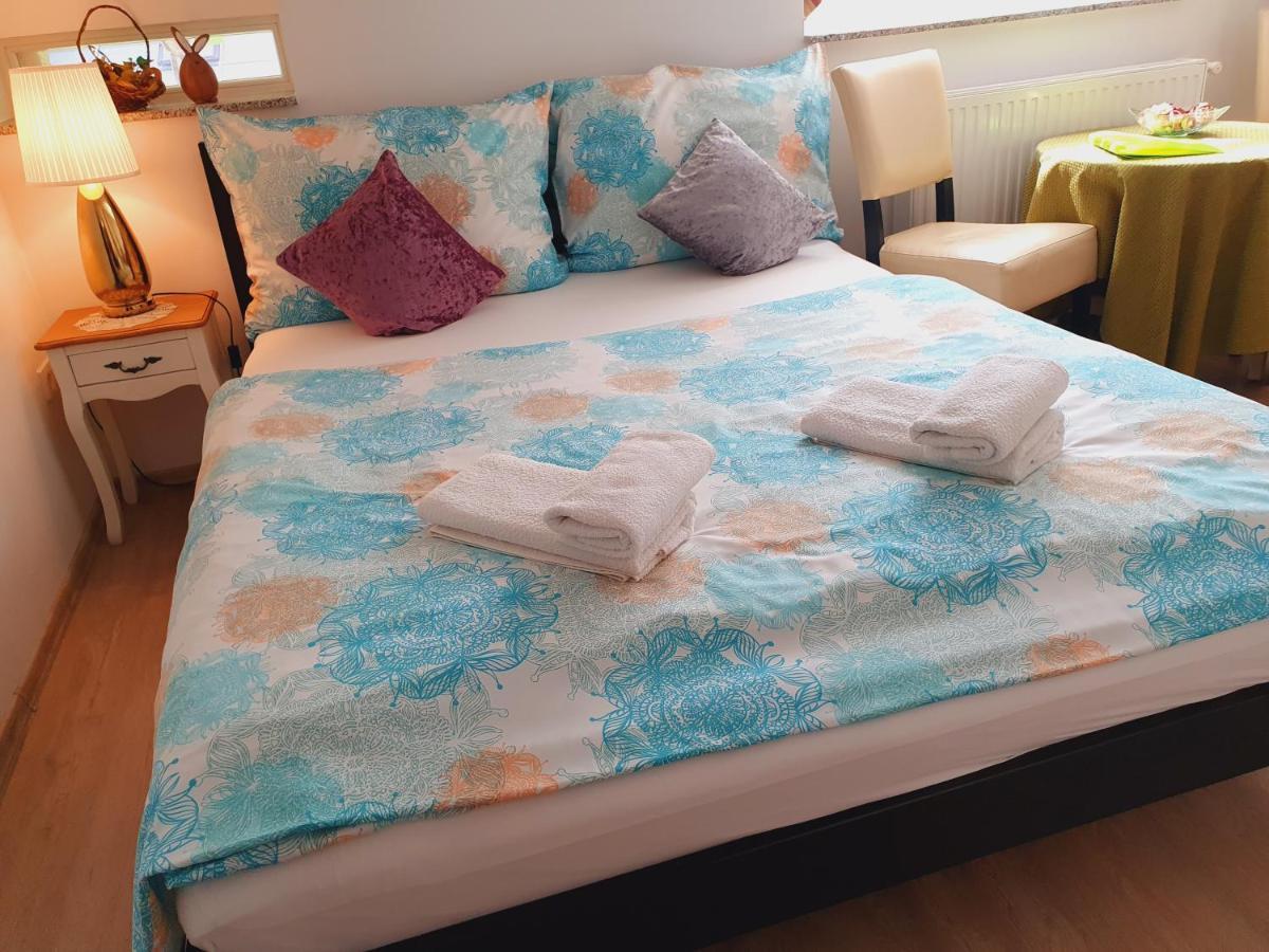Karmelita Boutique Apartman Sopron Eksteriør billede
