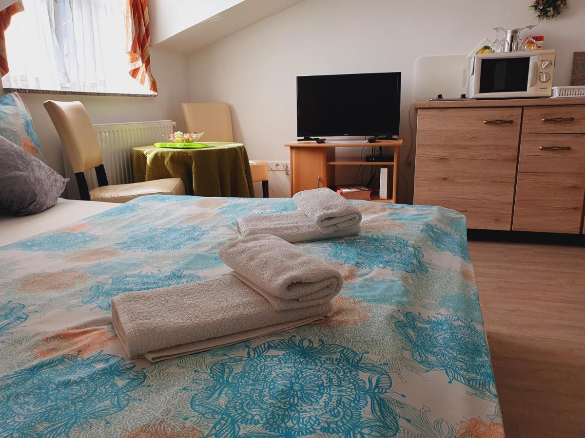 Karmelita Boutique Apartman Sopron Eksteriør billede