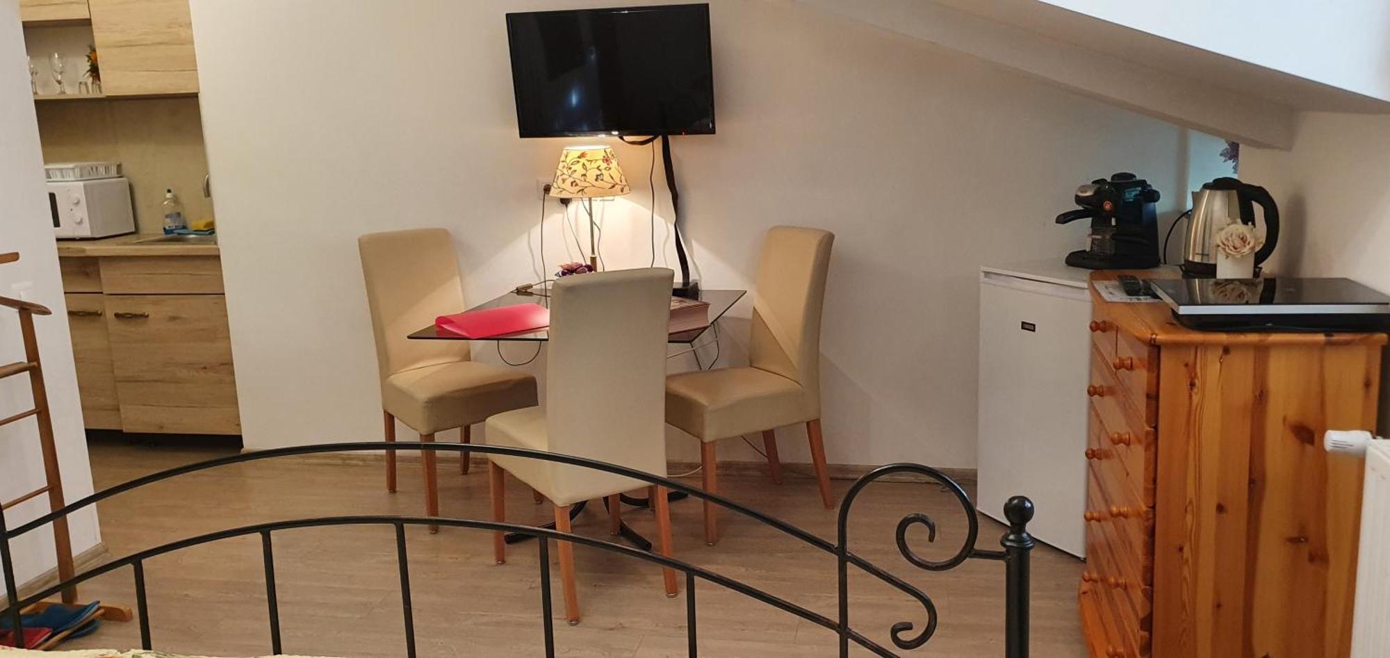 Karmelita Boutique Apartman Sopron Værelse billede