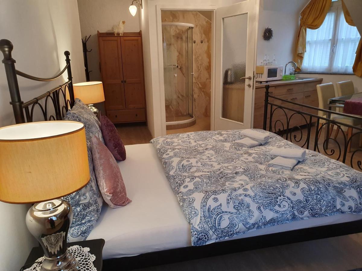 Karmelita Boutique Apartman Sopron Eksteriør billede