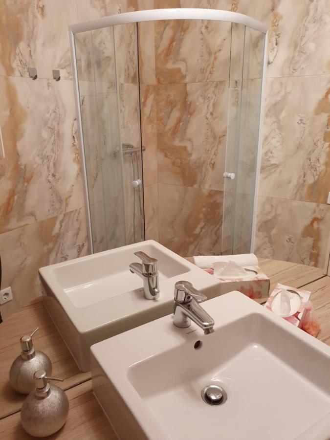 Karmelita Boutique Apartman Sopron Eksteriør billede