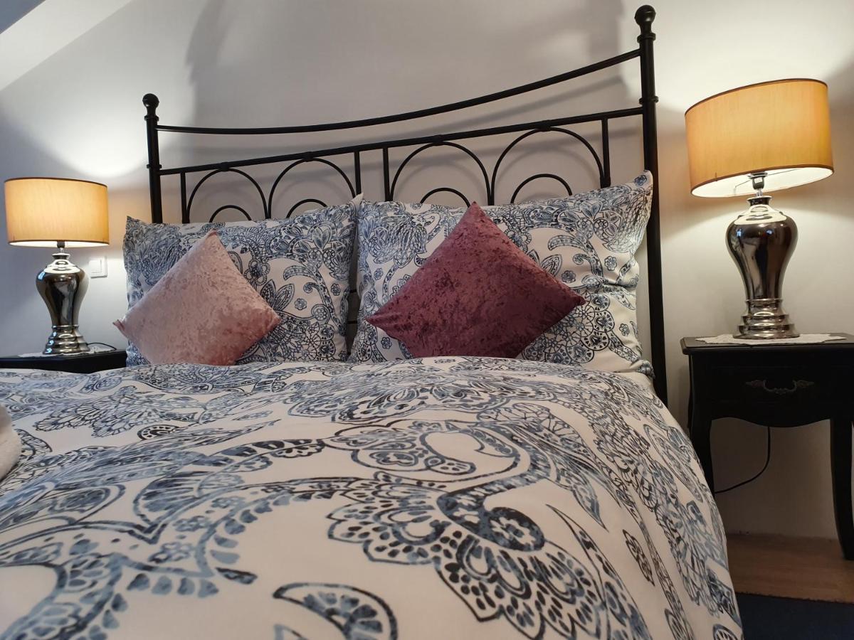 Karmelita Boutique Apartman Sopron Eksteriør billede