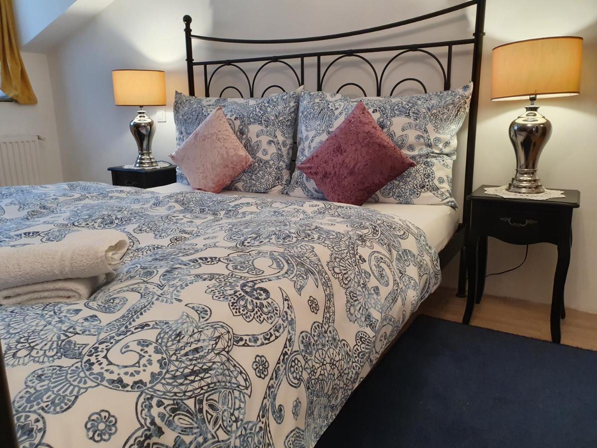 Karmelita Boutique Apartman Sopron Eksteriør billede